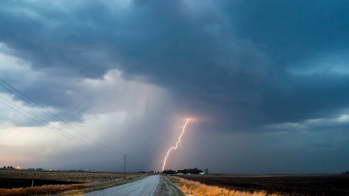 Chuva intensa em cidade nordestina: saiba como se preparar consultando a previsão do tempo — Foto: Unsplash