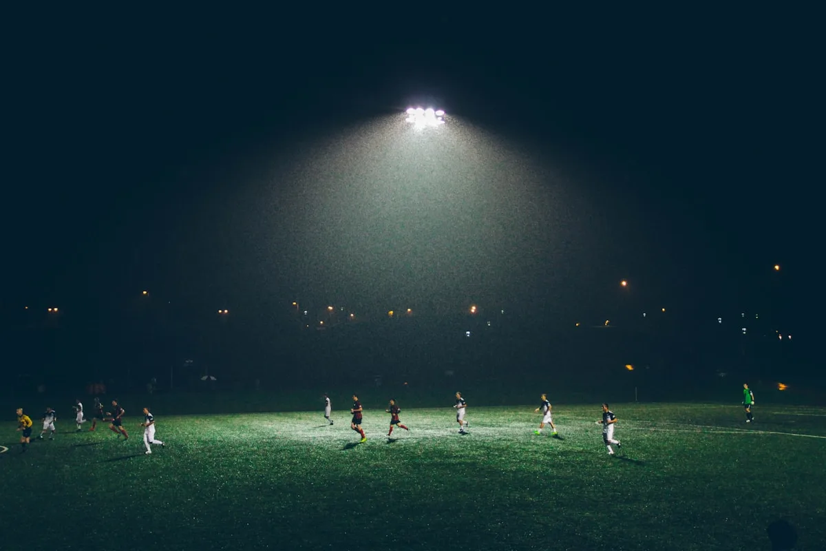Torcida em estádio de futebol — Foto: Unsplash