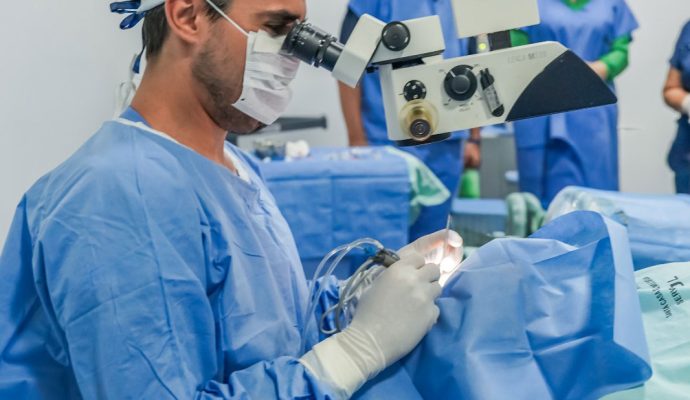 Prefeitura garante cirurgias de catarata pelo SUS com atendimento contínuo